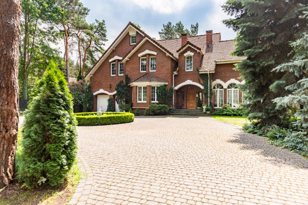 Best Professional Driveway Pavers  in Willowick, OH